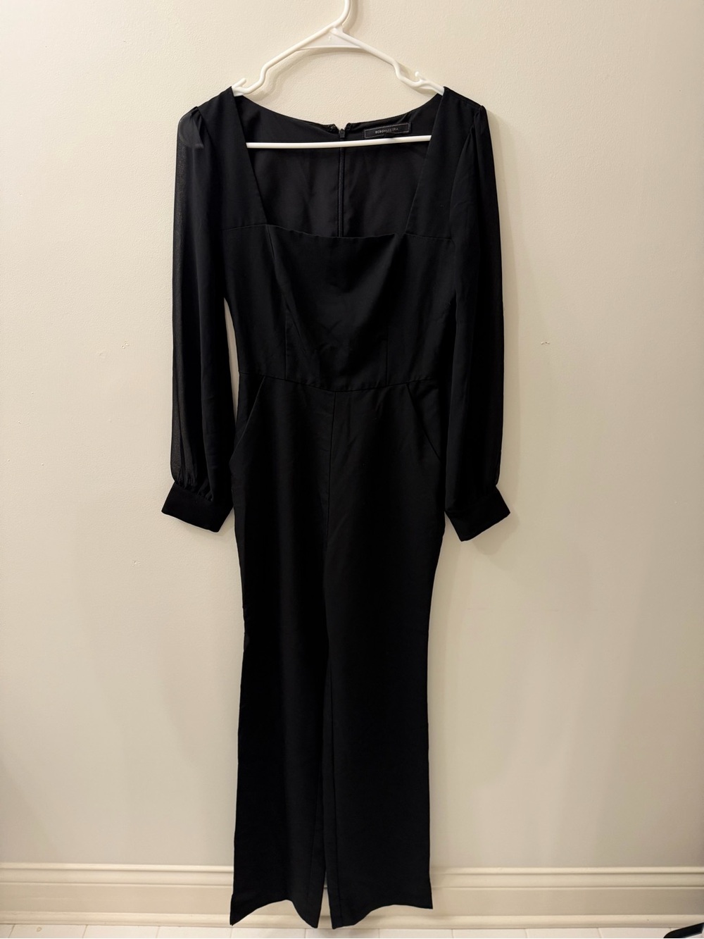 BCBGMAXAZRIA Black Wide Leg Jumpsuit Size 0 Elegant Long Sleeve
